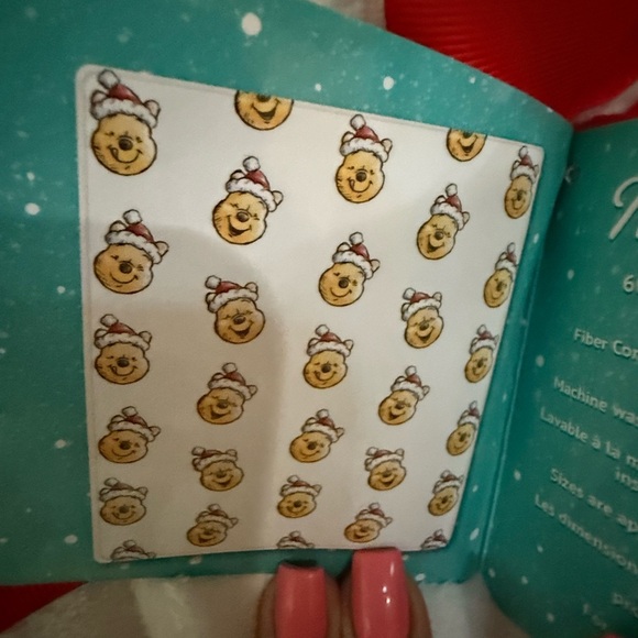 Winnie the Pooh throw blanket - Picture 2 of 2